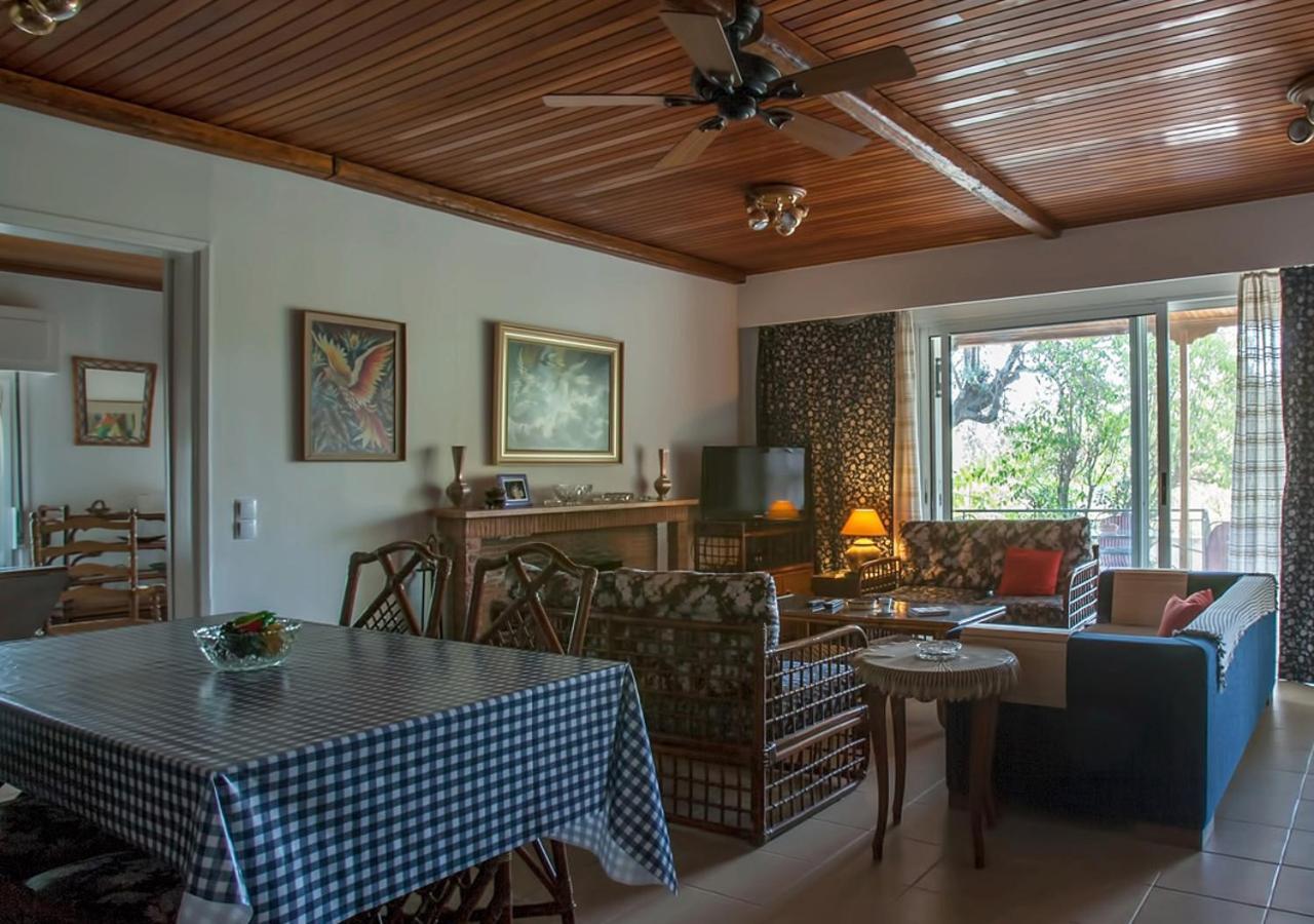 Marathos Beach House Marathón エクステリア 写真